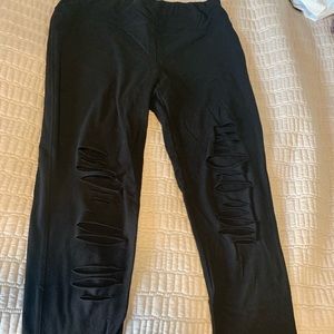 Black ripped leggings-long